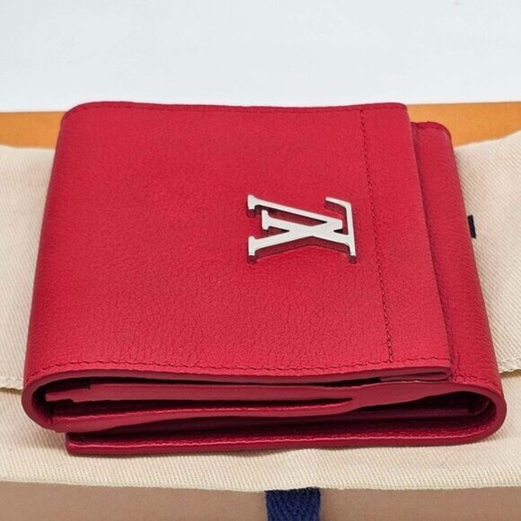 Louis Vuitton Lockme Leather Wallet 320-032325 - Picture 5 of 15